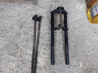 Babetta 210 vidlice - 3