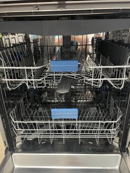 Nepoužitá myčka Beko BDFN26640XC - 3