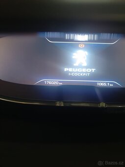 Peugeot 5008 2.0 HDi • r.v. 2018 • 7 míst - 3