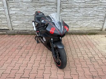 YAMAHA R6 - 3