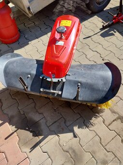 Prodám zametací kartáč na Tera Vari - 3