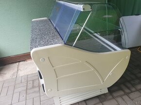 CHLADÍCÍ VITRINA - 3