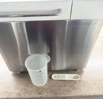 Domácí pekárna Kenwood BM 350 z leštěného nerezu - 3