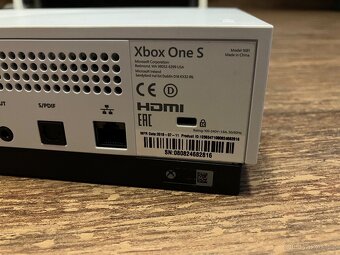 Xbox One S 1TB - 3