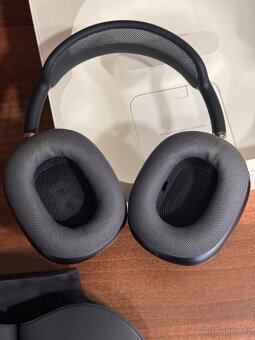 Apple AirPods Max Temně inkoustová (2024) - 3