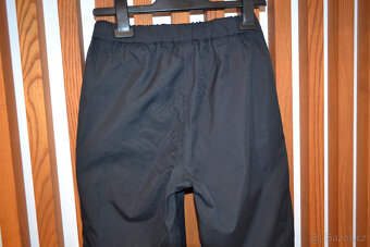 Voděodolné kalhoty zn. H&M vel.140 top stav - 3