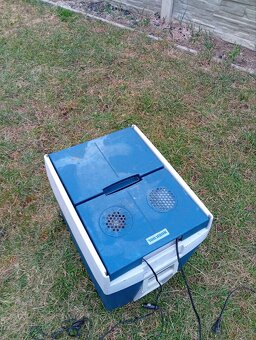 Prodavam Ledníčka do auta na 220 wolt - 3