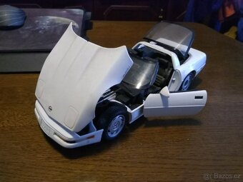 Prodám modely 1/18 - 3