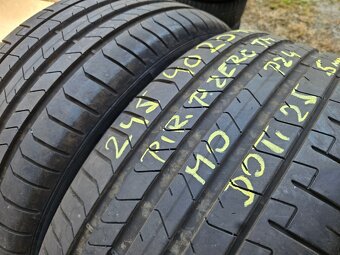 245/40R20 - 3