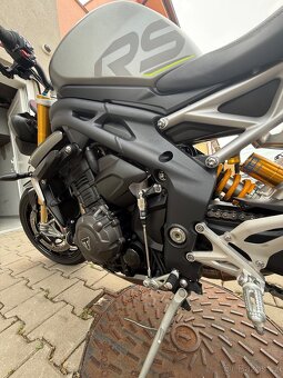 Triumph Speed Triple 1200 RS - 3