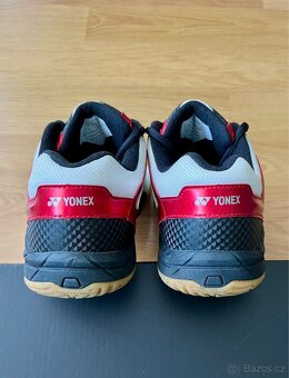 Zánovní halové boty Yonex vel. 39,5 - 3