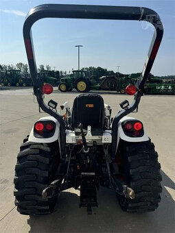 Traktor BOBCAT CT230 - 3