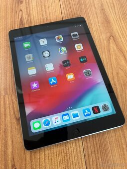 iPad Air 1.generace 16GB Cellular Space Gray - 3
