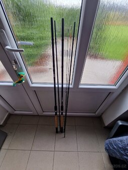 Feeder pruty - 3