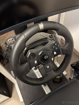 Závodní simulátor Playseat/Logitec/Samsung - 3