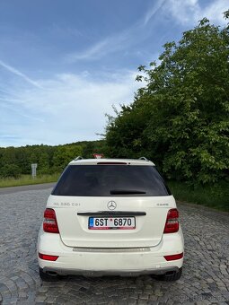 Mercedes-Benz ML320CDI 2010 Rok - 3