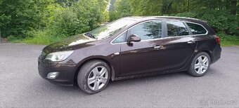 Opel Astra sports touter 2.0 cdti - 3