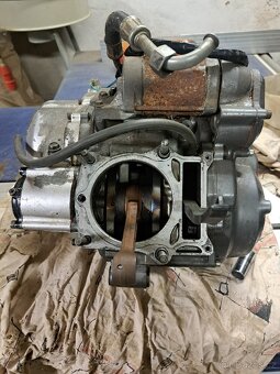 Yamaha TT 600e Motor - 3