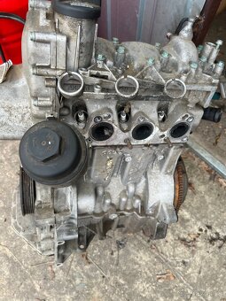 Škoda Fabia motor 1,2 8V - 3