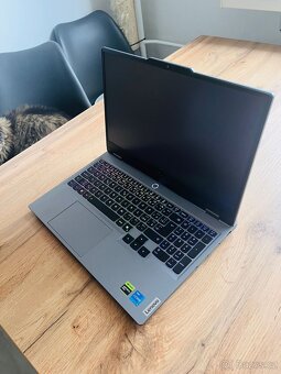 Lenovo LOQ 15IRX10 Luna Grey - I5 / RTX 5060 - 3