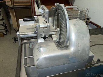 Nářezák. Nářezový stroj Bizerba - 3