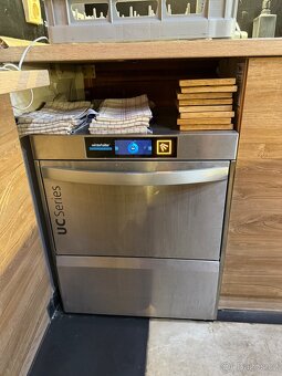Gastro myčka Winterhalter UC - M + chemie - 3