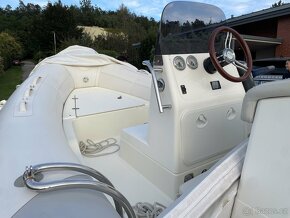 Zodiac Medline 580 Neo Evinrude 115 k - 3