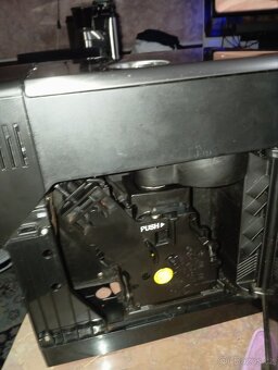 Pprodej. Původní cena byla 11450kc. Italský výrobce (Milano) - 3