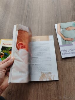 Těhotenské příručky - 3