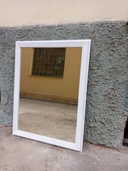 Zrcadlo v dřevěném rámu - bílé - 3