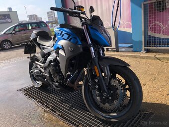 cfmoto 400NK - 3