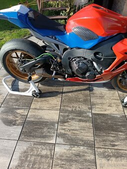 Honda CBR 1000rr okruhovka - 3