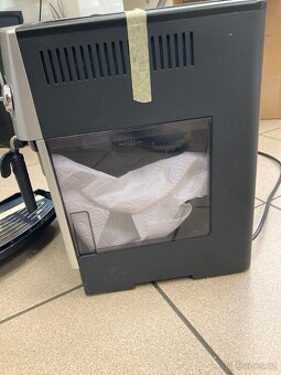 DeLonghi Magnifica ESAM 3200.S - chvilku používaný - 3
