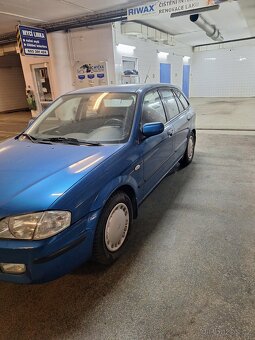 Mazda 323 F - 3