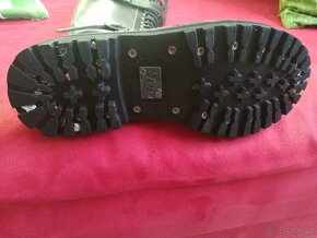 Glády vel.38 černé nové zn.STEEL - 3