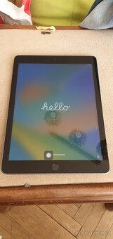 Apple Ipad 5gen A1822 - 3