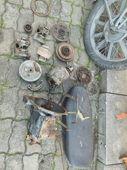 Prodám motorku BSA - 3