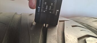215 35 R18 - 3