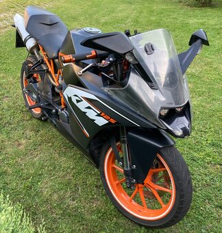 KTM RC 125 + ZDARMA nový sedlový vak a nepromok kombinéza - 3
