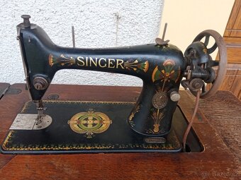 Retro šicí stroj Singer - 3