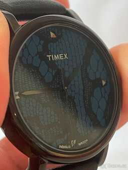 Nové dámské hodinky TIMEX t2p461 mají INDIGLO noční osvětle - 3