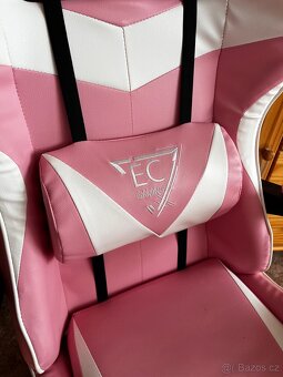 Herní růžová židle - 3