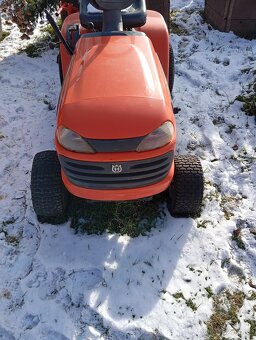 Zahradní traktůrek Husqvarna LT 151 se sněžnou radlicí, sány - 3