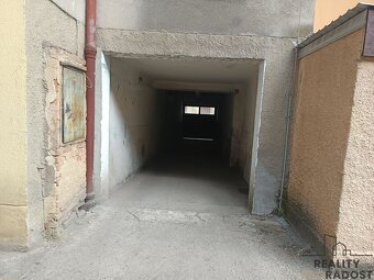 Pronájem parkovacího místa Praha Smíchov - 3