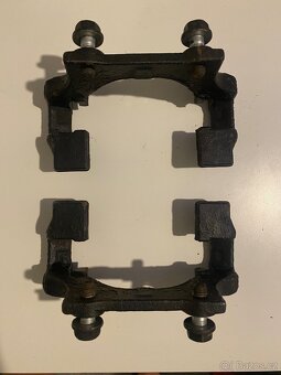 BMW 3 E90 držáky třmenů - 3