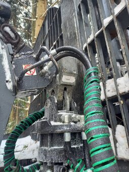 Vyvážecí souprava JOHN DEERE 1010G malá kola - 3