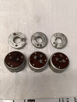 Prodám patici žárovky paraboly Jawa ČZ - 3