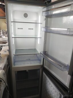 Prodám plně funkční stříbrnou lednici zn. BEKO --DOVEZU-- - 3