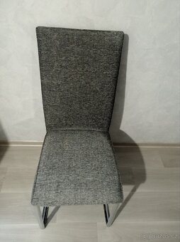 Jídelní stůl - 3