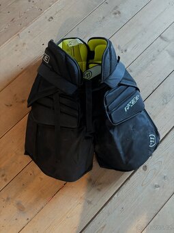 Hokejové vybavení - 3